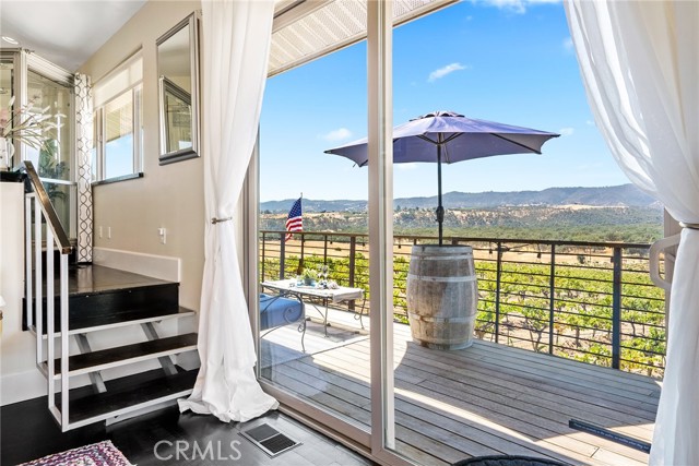 7110 Drake Road, Paso Robles CA: https://media.crmls.org/medias/f5bf2b97-c449-48fc-93cf-8ae720a86090.jpg