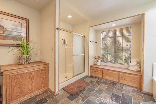42756 Tannenbaum Platz, Big Bear Lake CA: https://media.crmls.org/medias/f5bf95e2-b12e-454a-a307-e1fe611a5134.jpg