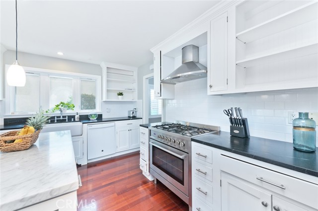 Detail Gallery Image 11 of 21 For 19292 Sierra Perla Rd, Irvine,  CA 92603 - 4 Beds | 2/1 Baths