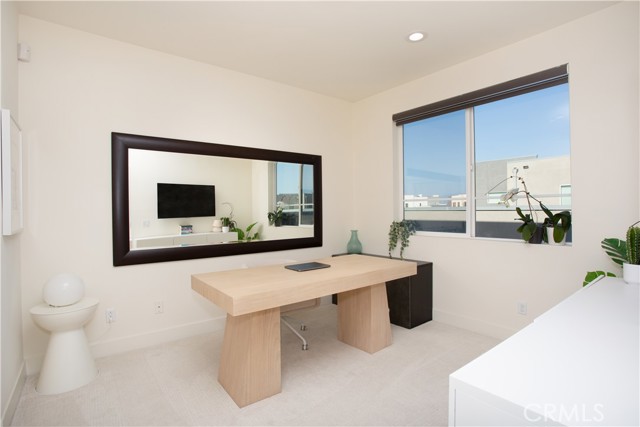 53 Gramercy, Irvine CA: https://media.crmls.org/medias/f5c01c60-1e4d-4644-a4e0-136e1a9ec6a0.jpg
