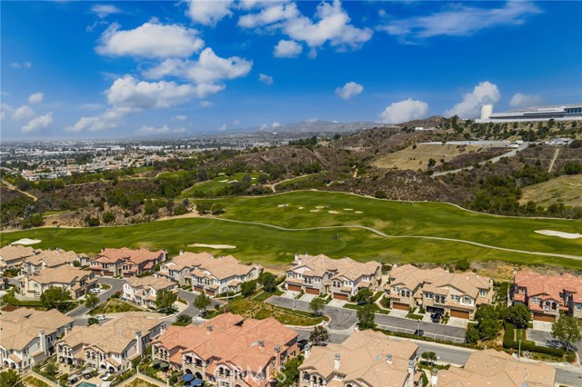 3906 Galway Bay Road, Yorba Linda CA: https://media.crmls.org/medias/f5c11dae-74c1-4bde-912f-8db3f9b33240.jpg