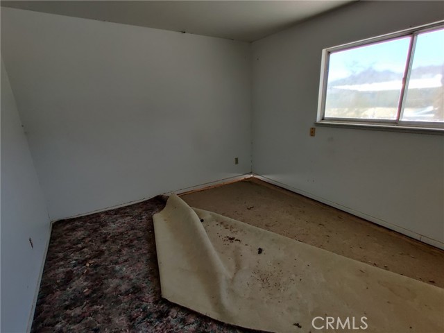 Detail Gallery Image 11 of 14 For 12166 Lakeview Dr, Trona,  CA 93562 - 3 Beds | 1 Baths