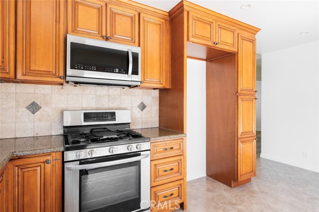 3681 Haverford Street, Irvine CA: https://media.crmls.org/medias/f5c1d6d9-7adf-41dc-b0b1-7e25e11d4cf8.jpg