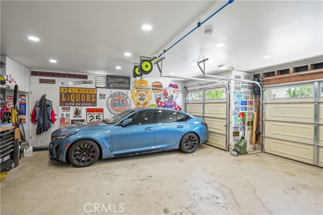 319 Cheerful Court, Simi Valley CA: https://media.crmls.org/medias/f5c299c3-18b4-4cd1-a32c-f242f837ee14.jpg