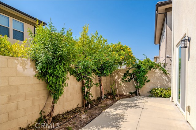 68 Chasma, Irvine CA: https://media.crmls.org/medias/f5c2ca74-86ae-408b-9e96-a38de3c500ee.jpg