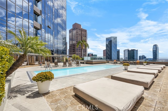 Detail Gallery Image 11 of 17 For 1100 Wilshire #3005,  Los Angeles,  CA 90017 - 1 Beds | 1 Baths
