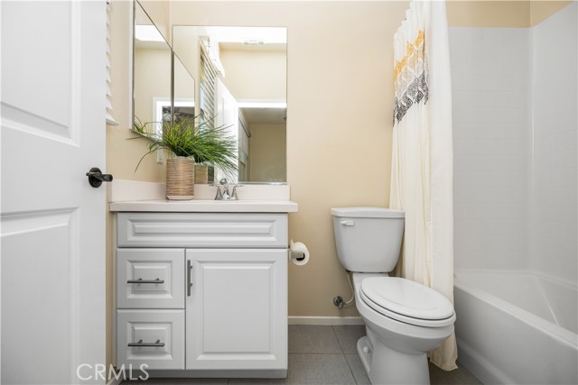 544 S Casita Street, Anaheim CA: https://media.crmls.org/medias/f5c3821a-6ddb-4ecb-8cda-916e93a6c482.jpg