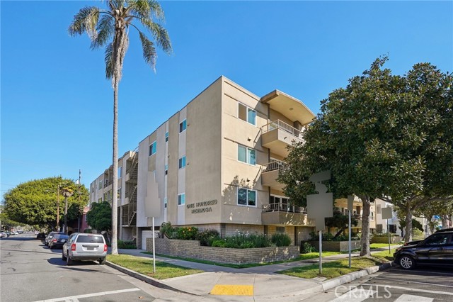 Detail Gallery Image 10 of 33 For 100 Hermosa Ave 3a,  Long Beach,  CA 90802 - 2 Beds | 2 Baths