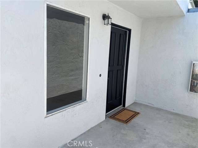 https://media.crmls.org/medias/f5c45752-9f58-4390-b1d9-fb3b8e9cfdca.jpg