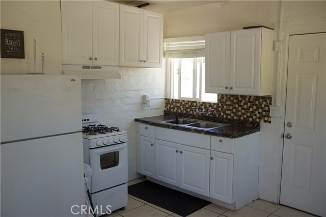 73514 Desert Trail Drive, 29 Palms CA: https://media.crmls.org/medias/f5c4a621-208f-49f5-9c8c-655d72f73d6d.jpg