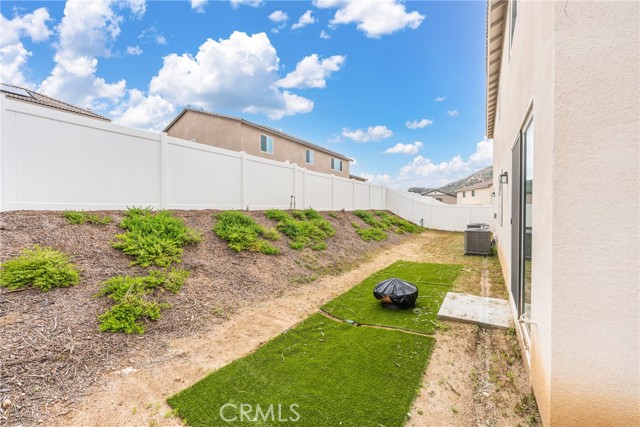 25840 Lowland Court, Homeland CA: https://media.crmls.org/medias/f5c4e79b-9215-4d35-80eb-c32447e4869b.jpg