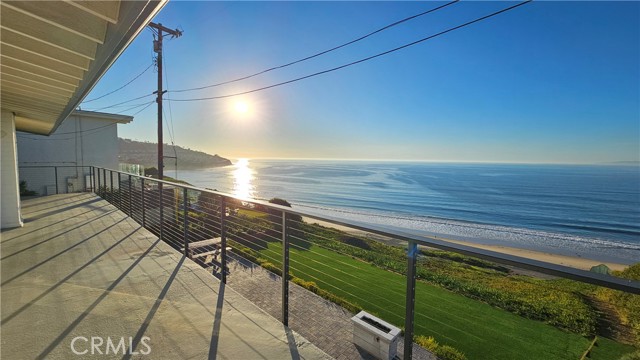 Detail Gallery Image 9 of 10 For 449 Paseo De La Playa, Redondo Beach,  CA 90277 - 4 Beds | 3 Baths