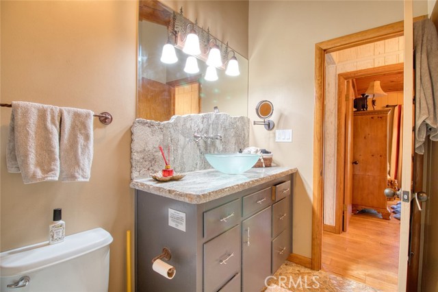 5475 Acorn Trail, Wrightwood CA: https://media.crmls.org/medias/f5c59802-0530-429b-89b2-327085db145e.jpg
