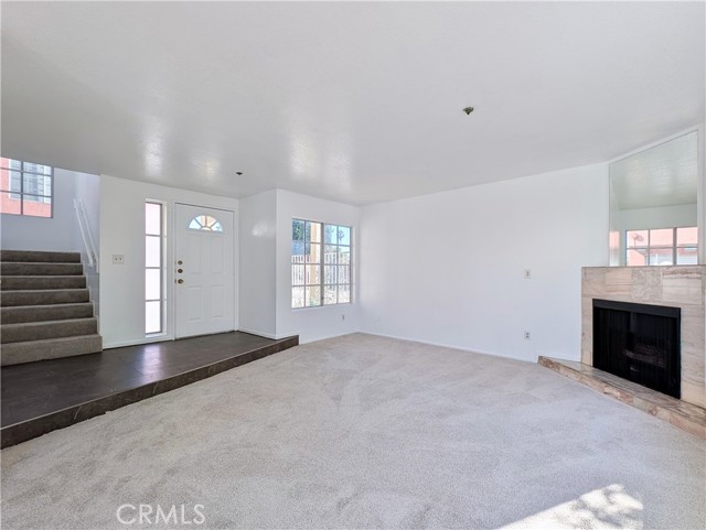 9235 Woodman Avenue, Arleta CA: https://media.crmls.org/medias/f5c60b10-0db4-44d9-8cf2-f479437a633c.jpg