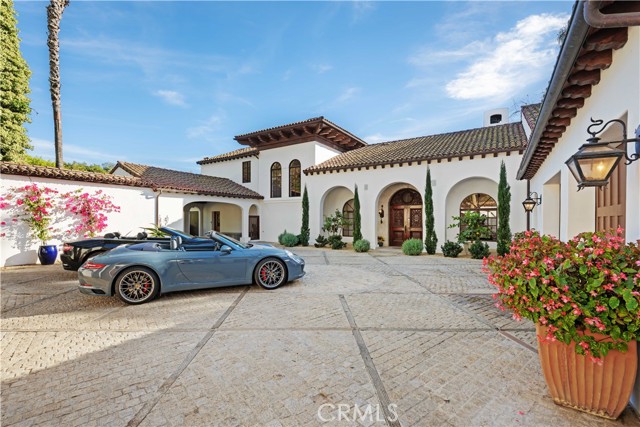 2347 E Valley Road, Montecito CA: https://media.crmls.org/medias/f5c6807a-2f6d-44f0-a5d2-fafb7590c650.jpg
