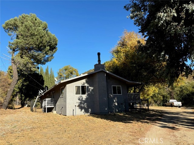 42930 Lake Hughes Road, Lake Hughes CA: https://media.crmls.org/medias/f5c6cb33-28ab-4ce0-a216-c002bfd24c89.jpg