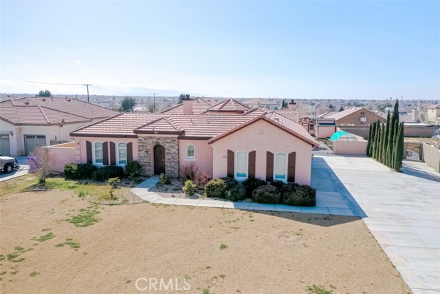 12524 Yorkshire Dr, Apple Valley, CA 92308
