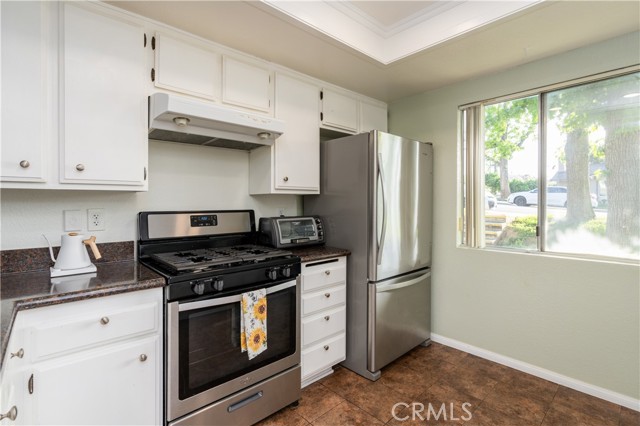 Detail Gallery Image 9 of 21 For 11491 Benton St, Loma Linda,  CA 92354 - 3 Beds | 2 Baths