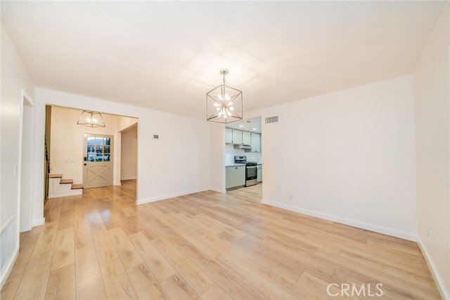 Detail Gallery Image 11 of 46 For 726 Robinhood, Redlands,  CA 92373 - 4 Beds | 2/1 Baths