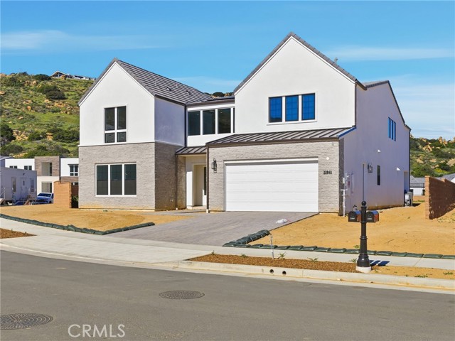 Detail Gallery Image 3 of 48 For 22849 W Seaqua Cir, Chatsworth,  CA 91311 - 6 Beds | 6/1 Baths