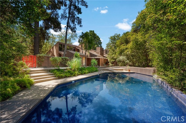 24865 Long Valley Road, Hidden Hills CA: https://media.crmls.org/medias/f5c7f89e-5e75-4fdb-900e-512be6c04a35.jpg