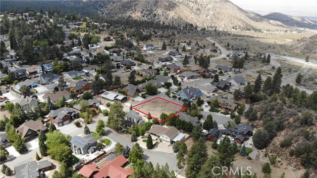 5419 Pacific Crest Drive, Wrightwood CA: https://media.crmls.org/medias/f5ca0582-614d-43b5-ab81-8db1cc030fc9.jpg