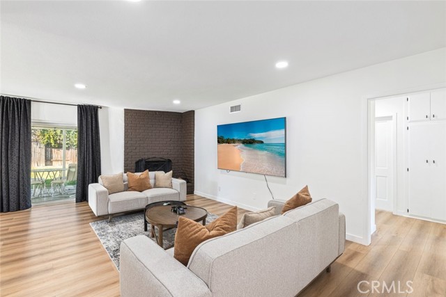 Detail Gallery Image 10 of 36 For 5651 Magnolia Ave, Rialto,  CA 92377 - 3 Beds | 2 Baths