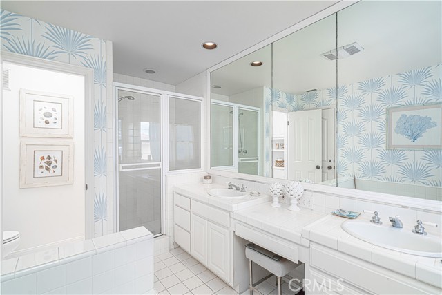 Detail Gallery Image 24 of 52 For 211 Emerald Ave, Newport Beach,  CA 92662 - 4 Beds | 4 Baths