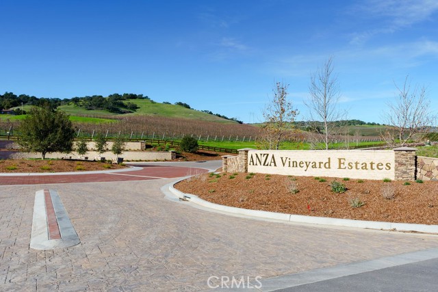 Detail Gallery Image 3 of 29 For 518 Bella Terra Ct, San Luis Obispo,  CA 93401 - – Beds | – Baths