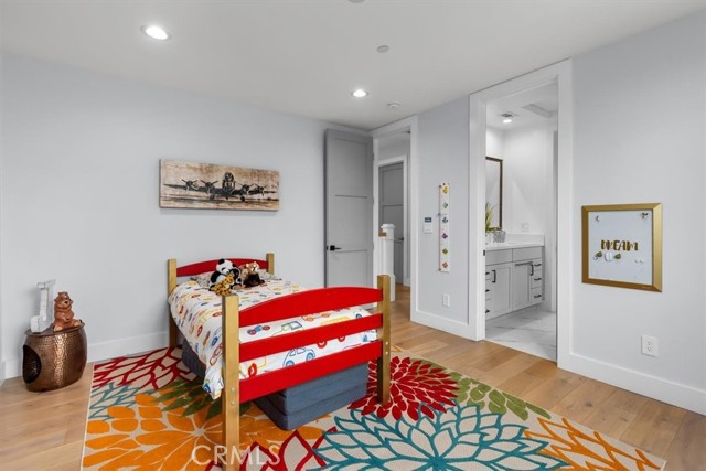 2306 Robinson Street, Redondo Beach, California 90278, 5 Bedrooms Bedrooms, ,4 BathroomsBathrooms,Residential,Sold,Robinson,SB22018047