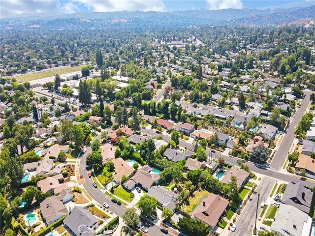Detail Gallery Image 37 of 40 For 23962 Crosson Dr, Woodland Hills,  CA 91367 - 3 Beds | 2 Baths