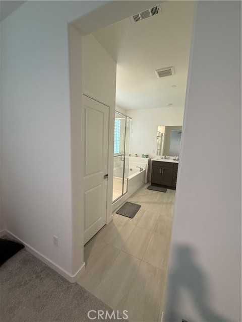 Detail Gallery Image 9 of 17 For 16281 Castello Ln #2,  Fontana,  CA 92336 - 3 Beds | 2/1 Baths