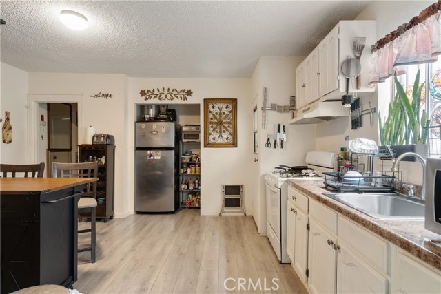 2719 Folsom Street, Los Angeles CA: https://media.crmls.org/medias/f5cc2ffd-2bd4-4e7a-a51e-bca9e18e5766.jpg