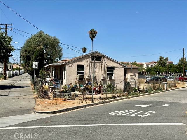 Detail Gallery Image 4 of 18 For 182 State St, Perris,  CA 92570 - – Beds | – Baths