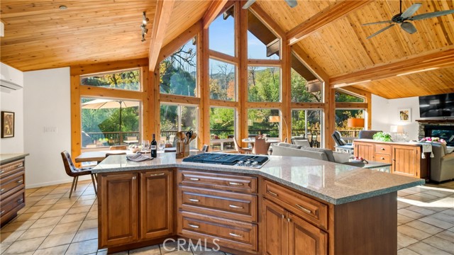 Detail Gallery Image 21 of 73 For 11081 Van Dorn Reservoir Rd, Middletown,  CA 95461 - 3 Beds | 2 Baths