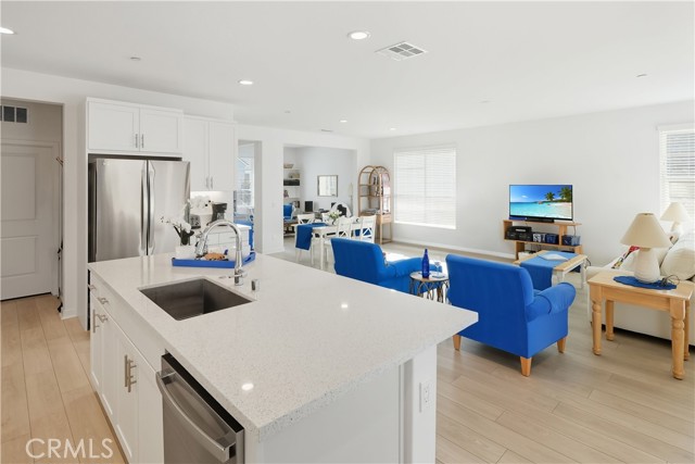 Detail Gallery Image 18 of 39 For 17806 Top Court, Canyon Country,  CA 91350 - 2 Beds | 2 Baths