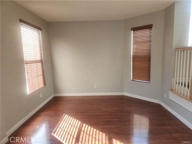 Detail Gallery Image 2 of 30 For 5503 Martingale Way, Fontana,  CA 92336 - 4 Beds | 3/1 Baths