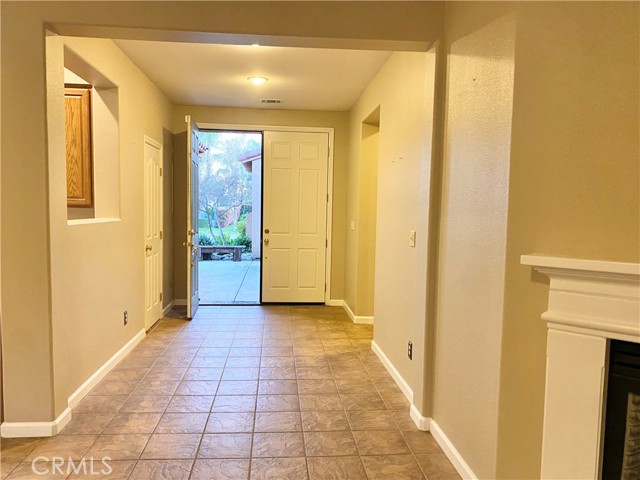 Detail Gallery Image 5 of 31 For 4336 W Delta Ct, Visalia,  CA 93291 - 3 Beds | 2 Baths