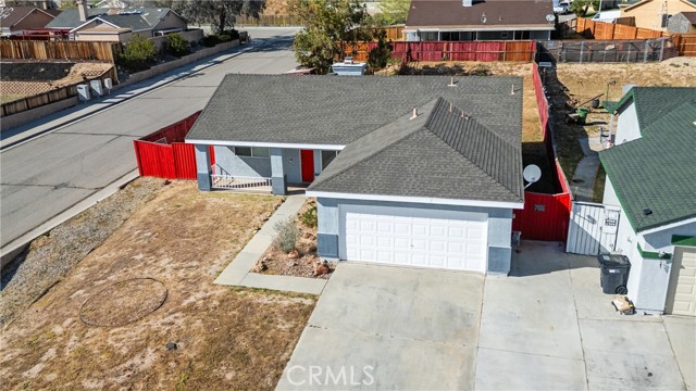Detail Gallery Image 2 of 21 For 1049 Barrington, Rosamond,  CA 93560 - 3 Beds | 2 Baths