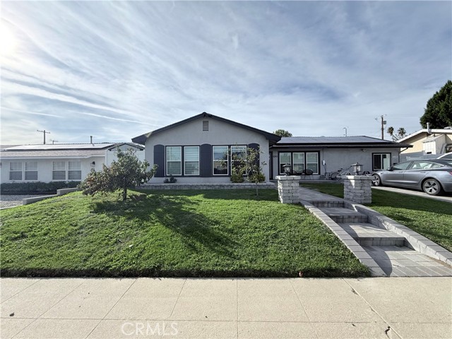 Detail Gallery Image 2 of 24 For 11243 Mclennan, Granada Hills,  CA 91344 - 3 Beds | 3 Baths