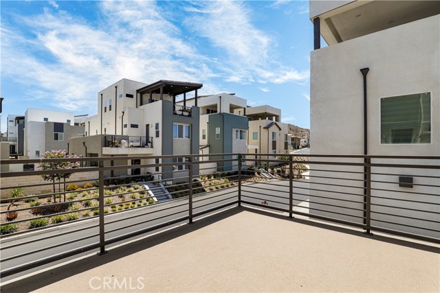 Detail Gallery Image 27 of 35 For 27512 Golden Currant Pl, Valencia,  CA 91381 - 4 Beds | 4 Baths