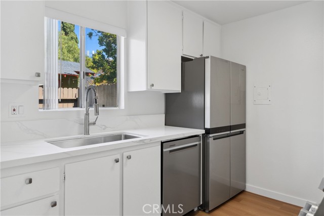 Detail Gallery Image 12 of 23 For 654 Ohio Ave #1,  Long Beach,  CA 90814 - 2 Beds | 1/1 Baths