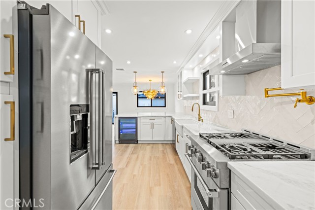 Detail Gallery Image 16 of 40 For 16243 Chatsworth St, Granada Hills,  CA 91344 - 3 Beds | 2 Baths