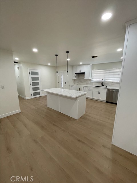 Detail Gallery Image 2 of 14 For 10076 7th Ave, Hesperia,  CA 92345 - 4 Beds | 2 Baths
