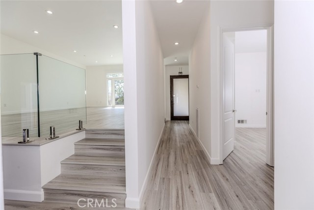 Detail Gallery Image 16 of 40 For 1039 E Santa Anita Ave, Burbank,  CA 91501 - 3 Beds | 3 Baths