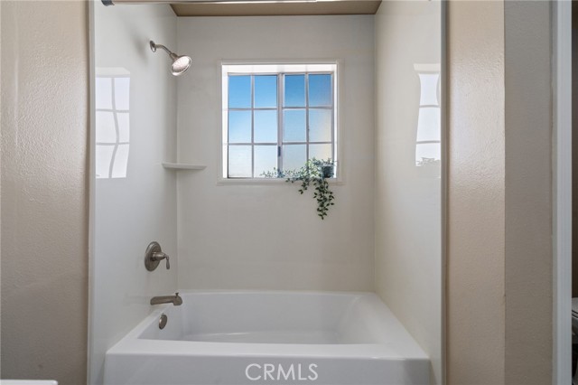 Detail Gallery Image 15 of 27 For 2443 Paseo Circulo, Tustin,  CA 92782 - 2 Beds | 2/1 Baths