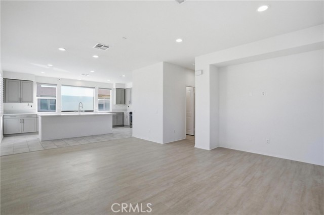 Detail Gallery Image 15 of 34 For 811 N Dalton Ave #105,  Azusa,  CA 91702 - 4 Beds | 3/1 Baths