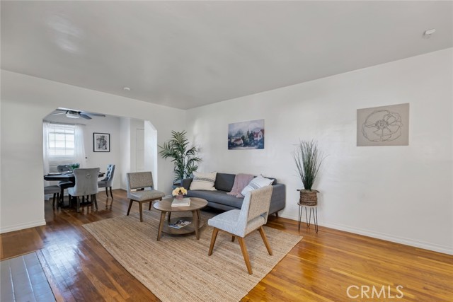 Detail Gallery Image 10 of 37 For 1527 N Avon St, Burbank,  CA 91505 - 4 Beds | 1 Baths