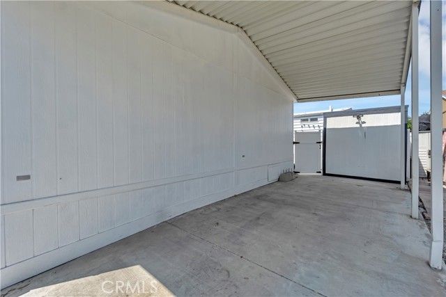 Detail Gallery Image 8 of 44 For 209 Road Runner Ln, Fountain Valley,  CA 92708 - 3 Beds | 2 Baths