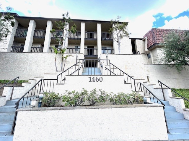 1460 E Willow St #302, Signal Hill, CA 90755